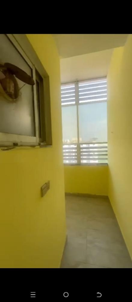 Arena Gulberg Green 1 BHK Apt - Image 5
